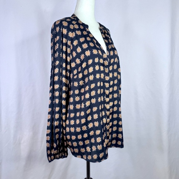 Boden silky blouse navy tan v-neck buttons balloon sleeves elastic cuff 12 - Picture 11 of 11